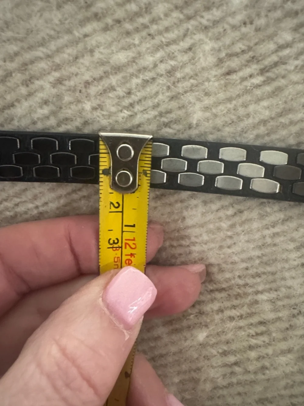 EDDIE BAUER Black Studded Skinny Leather Belt M $75 EUC KL
